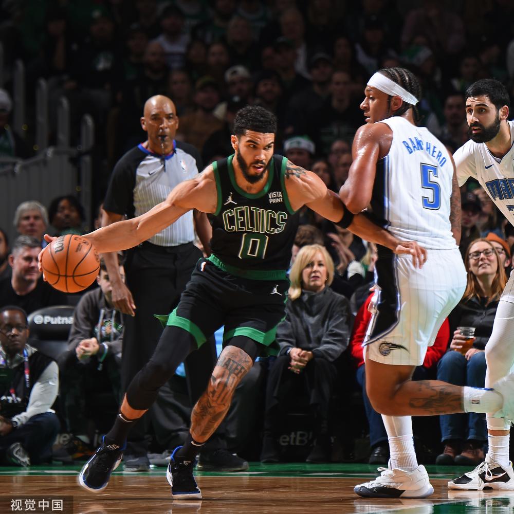 背后来人掩 背后来人掩